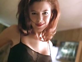 Горячая штучка поиздевалась над симпатичным парнем 