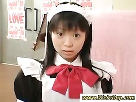 Секс со служанками в кафе